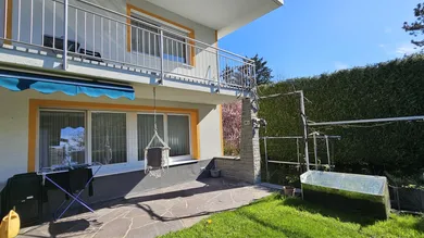 Terrasse mit Garten