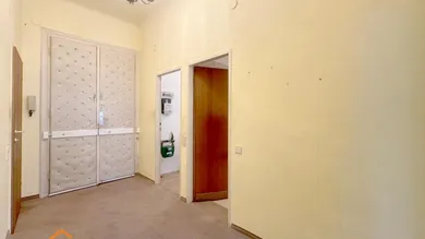 1 Vorzimmer1.jpg