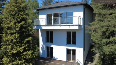 DECUS - Immobilien GmbH