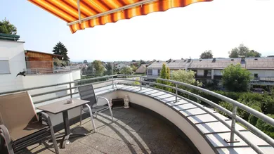 Junge und schöne 3-Zi-Wohnung mit Terrasse und Tiefgarage und schönem Ausblick in Welzenegg