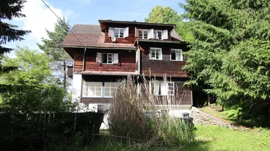 Älteres 200m² Wohnhaus am Waldrand mit 3.528m² Grundstück in Klagenfurt - Quellenstraße