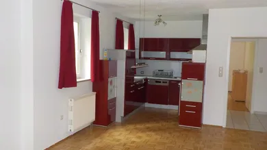 Wohnzimmer mit Küche
