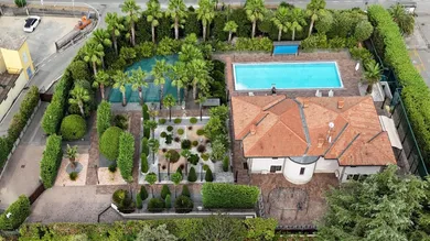 Luxusvilla-am-gardasee-kaufe_villa-am-gardasee-kaufen-haus-am-gardasee-kaufen_exklusive-Villa-am-gardasee_luxus-villa_luxusvilla-am-gardasee_villa-mit-panorama_villa-in-desenzano_comprare-villa-lago-di-garda_vendere-villa-lago-del-garda_Villa-di-lusso_Lago-di-Garda-Villa-esclusiva-con-piscina_Villa-con-vista-sul-lago-Immobile-di-lusso_Lago-di-Garda_Villa-panoramica_Proprietà-sul-Lago-di-Garda_Villa-Desenzano