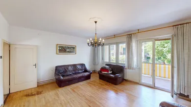 Lana-trilocale-quadrilocale-Dreizimmerwohnung-Vierzimmerwohnung-renovieren-ristrutturare-Balkon-balcon-Autostellplatz-posto macchina-cantina-Keller-nicht konventioniert-non convenzionato