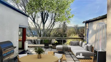 Uneinsichtige, sonnige Terrasse!