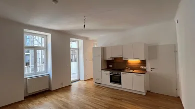 Wohnraum mit offener Küche