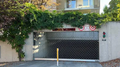 Hausansicht/Garage