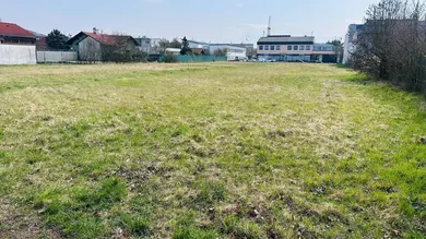 Grundstück