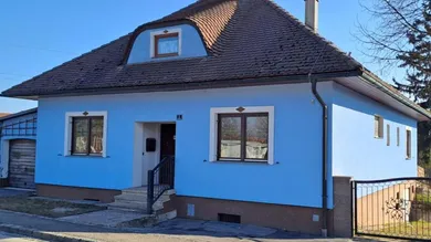 Straßenansicht