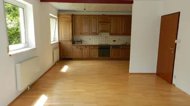 Wohnzimmer mit Küche