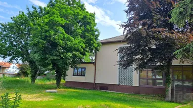 großzügige Liegenschaft mit Potential