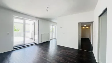 Wohnzimmer mit Terrassenzugang