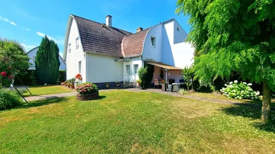 Haus- und Gartenansicht