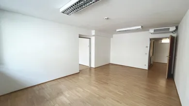 Büro 4