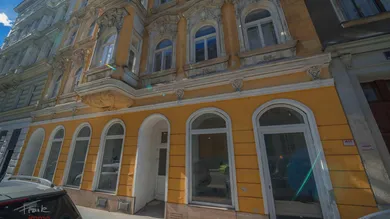 Strassenfront