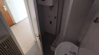 totibi meam 9401 Bad WC.jpg