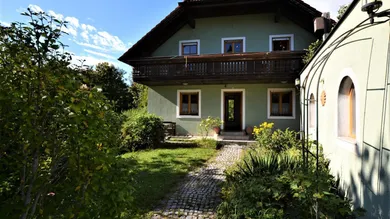 Haus straßenseitig
