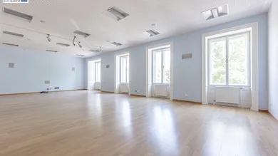 Büro 1 / Konferenzraum (ca. 70,80 m²)