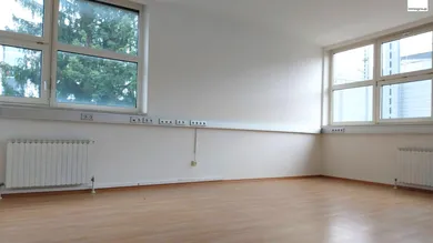 Gewerbeimmobilie in Toplage, Salzburg Stadt: Nähe Paracelsus Bad und Kurhaus, Kongreßhaus, Mirabellgarten. Beste Erreichbarkeit, ideal für hohe Kundenfrequenz! CL-Immogroup www.cl-immogroup.at
