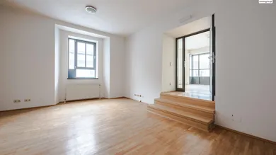 Separates, geschütztes Zimmer im 1. OG
