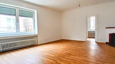 Schön renoviertes, helles und zentral gelegenes 115m² Büro im Andräviertel, Stadt Salzburg; 5 Räume + Balkon/Terrasse, Küche, Vorzimmer, WCs, Abstellraum, Lagerraum, (c) CL-immogroup, www.CL-immogroup.at