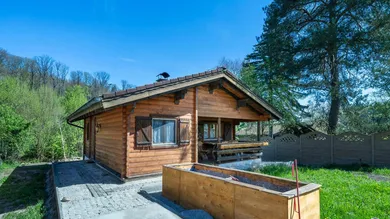 gemütliches Holzhaus