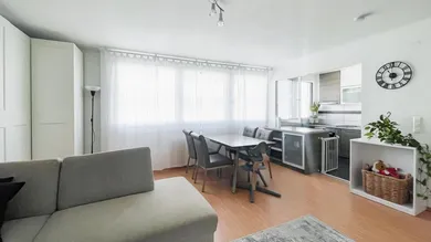 Wohnraum möbliert