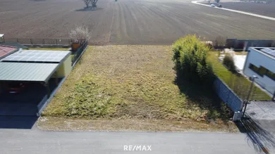 Grundstück