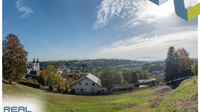 Blick über das Grundstück Richtung Alpenvorland