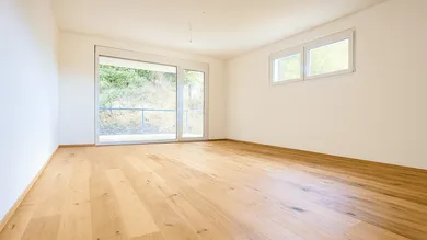 Wohnzimmer mit Zugang Balkon
