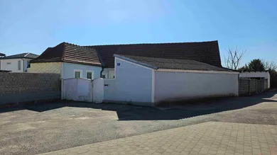 Haus Front