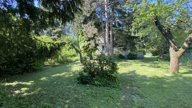 Grundstück