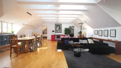 6 Wohnzimmer
