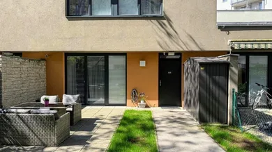 Reihenhaus mit Garten & Terrasse