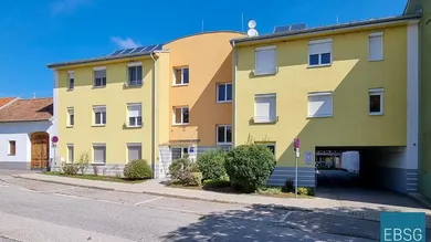 Bild zu F5CC2ECF-CC37-4349-898B-D7EC70BC5291