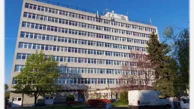 Noszlopy-Center-Außenansicht