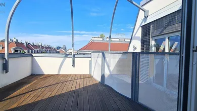 westliche Terrasse