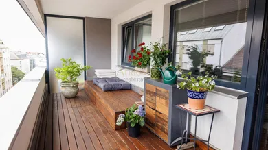 Loggia EG