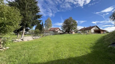 Grundstück