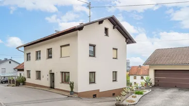 Wohnhaus mit 2 Einheiten