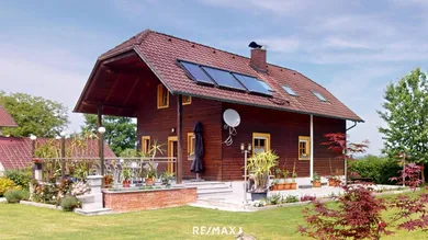 Ländliches Einfamilienhaus in Gartenoase