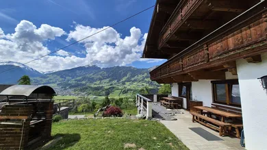 Gartenterasse mit Aussicht