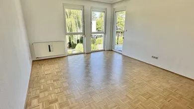 Lichtdurchfluteter Wohnraum