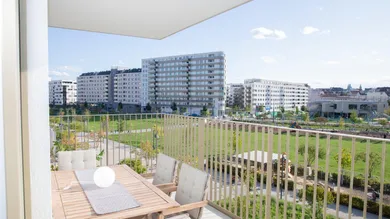 großzügiger Balkon (Beispielbild Vergleichswohnung)
