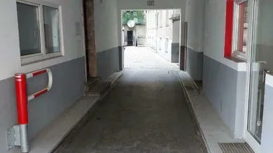 Eingang/Einfahrt