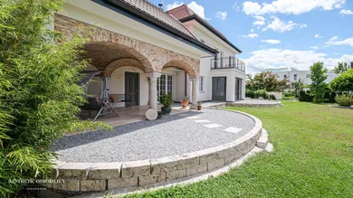 Terrasse + Garten