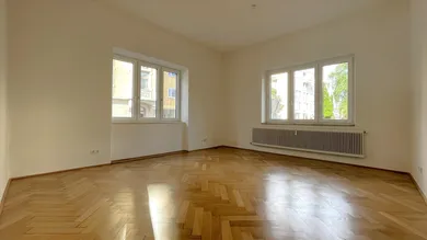 Zimmer / Wohnzimmer (ca. 22,5 m²)