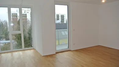 Wohnküche mit Zugang zur Terrasse