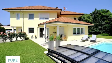 Traumhafte Villa in Grünruhelage