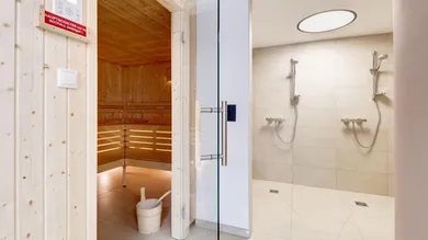 LAX_Sauna_Duschzone